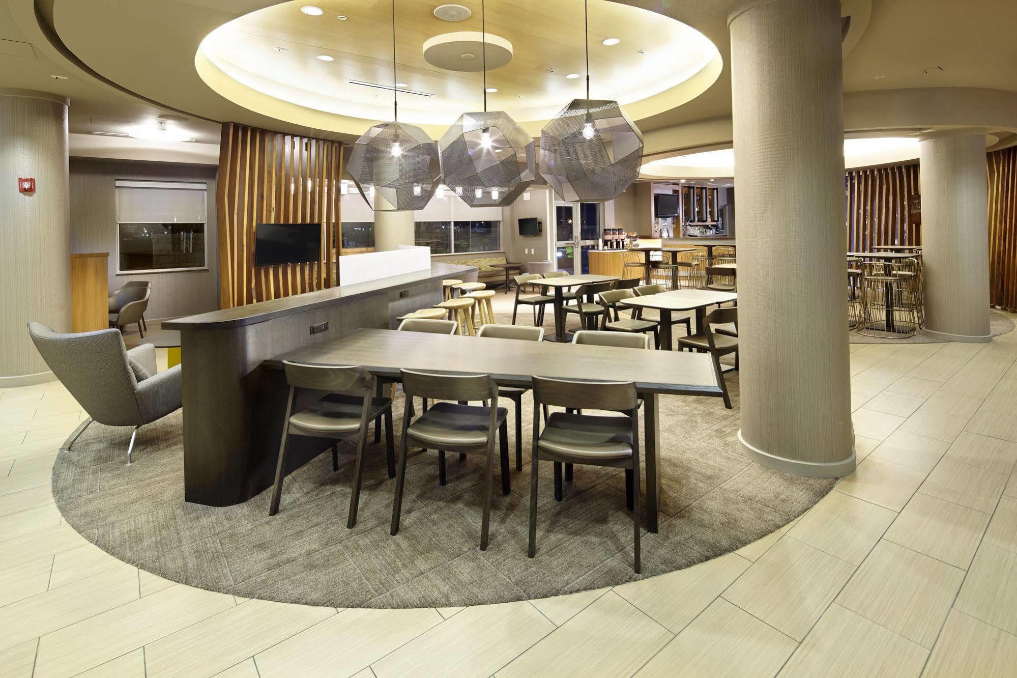 Springhill Suites By Marriott Chicago Waukegan/Gurnee Ngoại thất bức ảnh